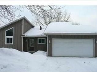 9824 Ilex St NW, Coon Rapids, MN 55433