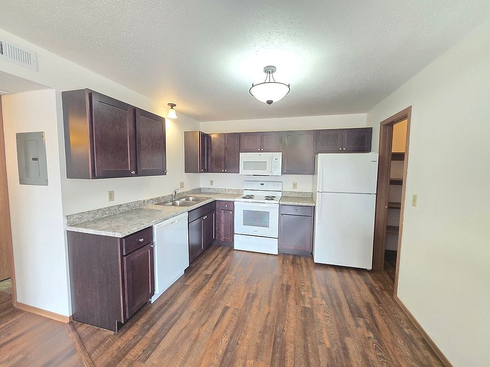 1st image of 2400 S Sycamore Ave APT 33