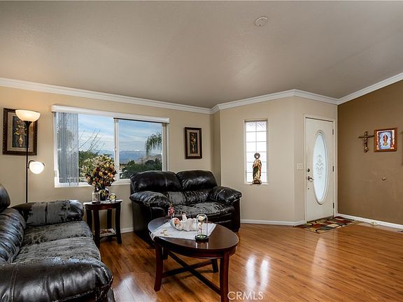 5th image of 802 Roadrunner Way