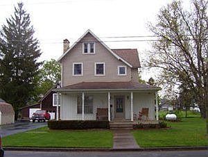 1st image of 28 Oak Ave