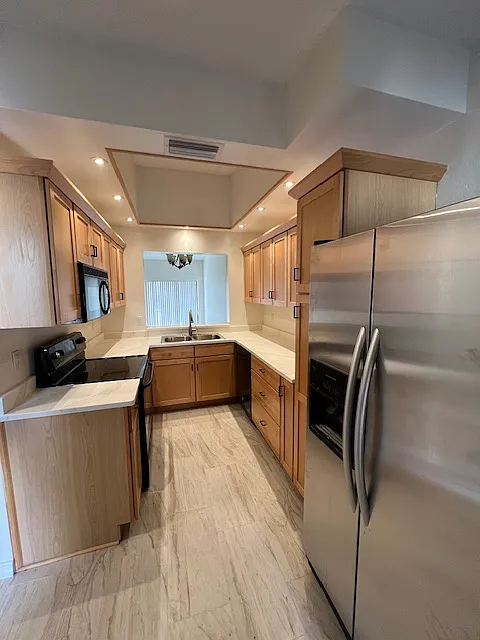 2 bed, 1129 sqft, $2,450 — Photo 4