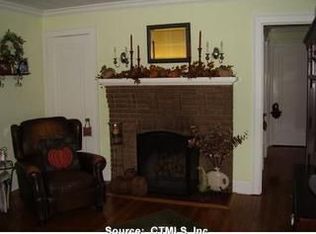 28 Shoreham Rd, New Haven, CT 06512