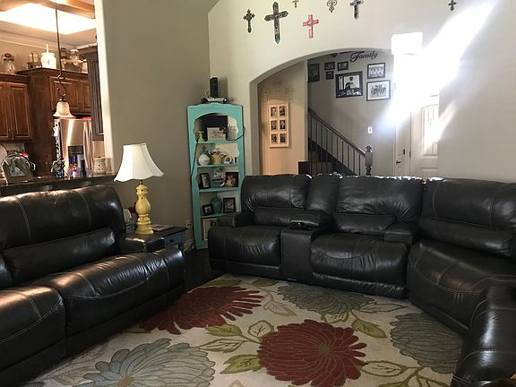 3rd image of 17517 Aragon Ln