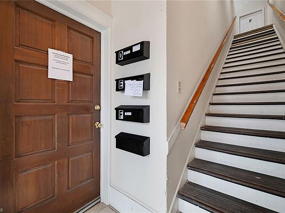 5th image of 600 Washington St Unit D