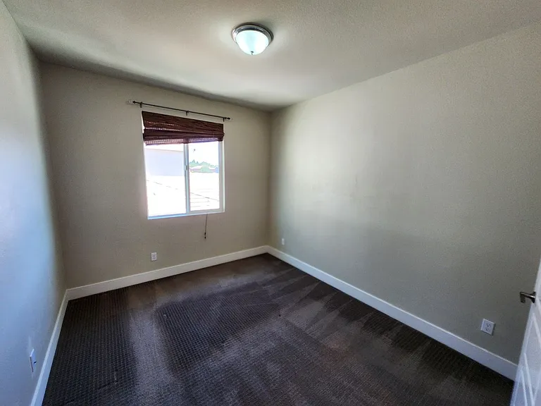 4549 Maple Crest St — Photo 20