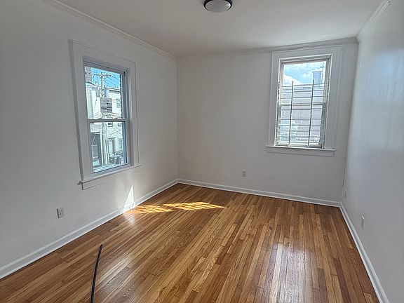 2nd image of 285 Smith St #1