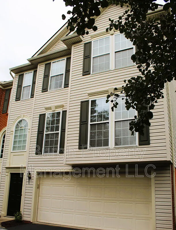 1713 Michael Dr photo 1