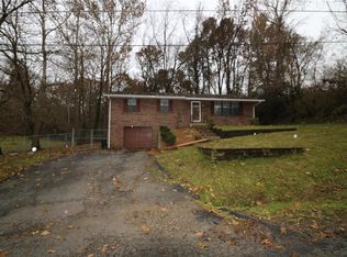 108 Pyramid Dr, Belleville, IL 62223