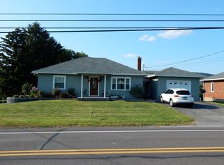 1608 W Main St, Valley View, PA 17983