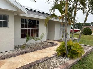 325 SW Bridgeport Dr, Port Saint Lucie, FL 34953