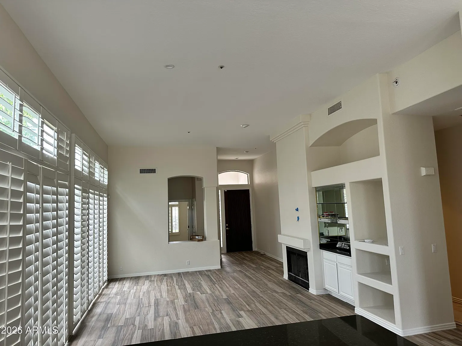 2 bed, 2.0 bath, 1888 sqft, $4,500 — Photo 2