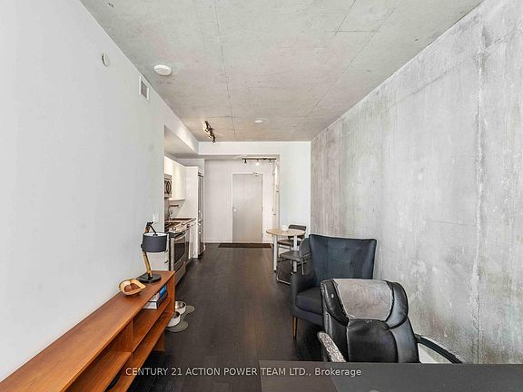4th image of 224 Lyon St N #615