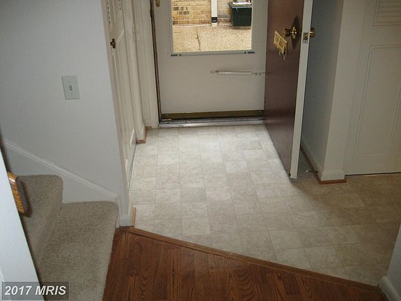 3rd image of 3336 Chiswick Ct Unit 60-B