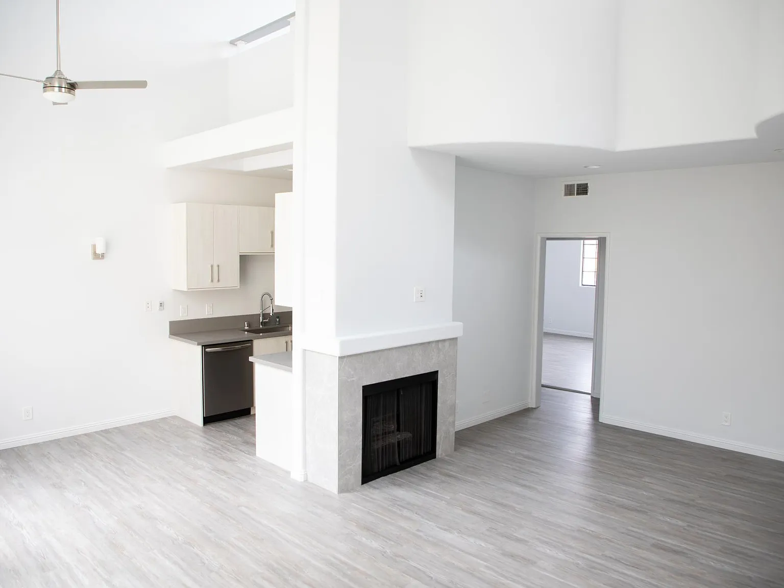 3815 McLaughlin Ave — Photo 4