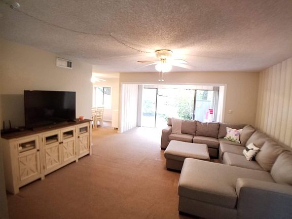 2nd image of 105 Crown Oaks Way
