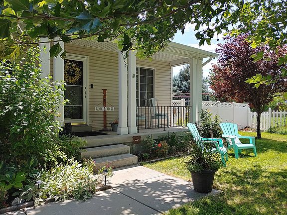 3rd image of 8753 W Black Currant Ct