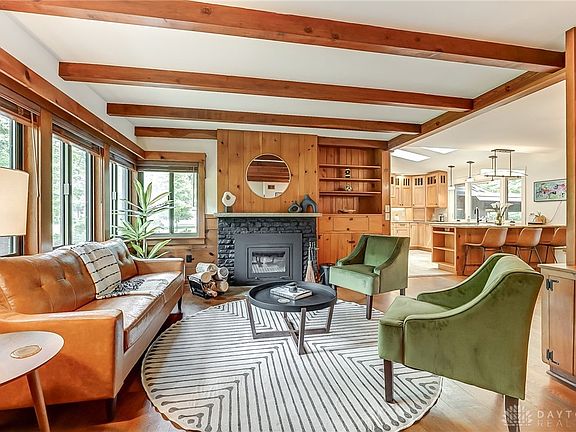 3rd image of 1201 Livermore St