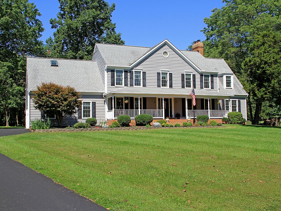 1st image of 7500 Falkland Dr