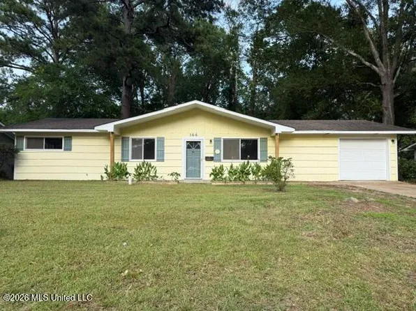 144 Glenside Dr, Jackson, MS 39211