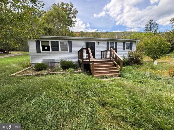 8922 Carpers Pike, Yellow Spring, WV 26865