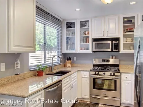 2704 Bianca Ct, Las Vegas, NV 89117