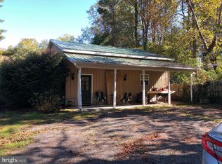 2431 Emmanuel Ct #B, Huntingtown, MD 20639