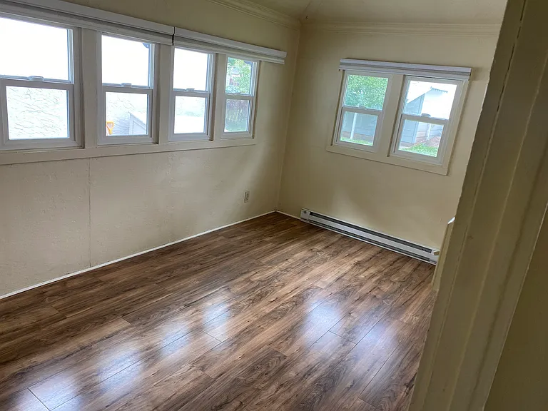 871 E 3rd Ave — Photo 5