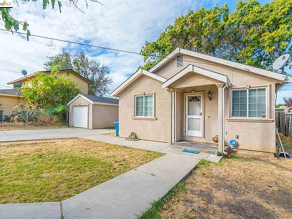 4th image of 1512 Noia Ave