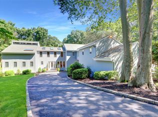 5 Saddle Ln, Saint James, NY 11780