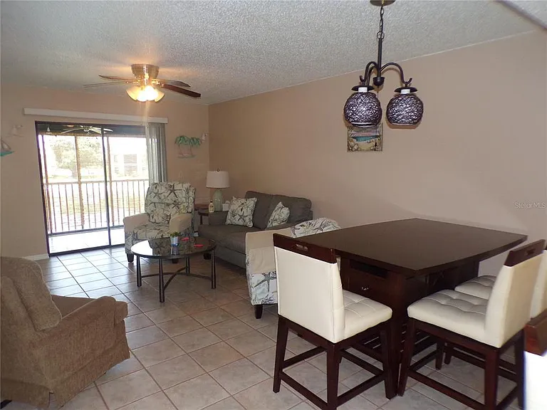 4016 Oakview Dr #J8 — Photo 6