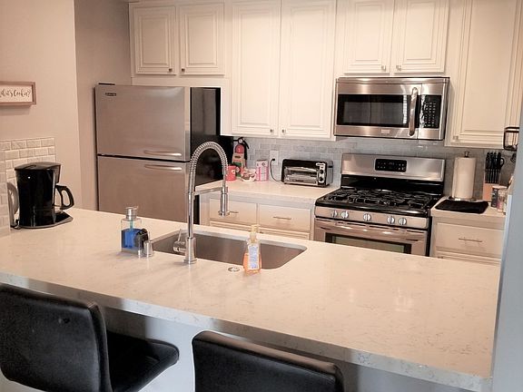 5th image of 1031 N Crescent Heights Blvd #1GG