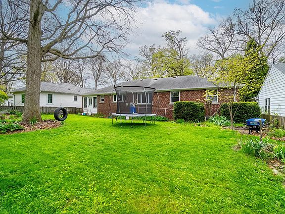 3rd image of 3334 River Forest Dr