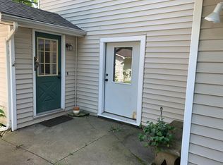 105 Huntington St #1/2, Chardon, OH 44024