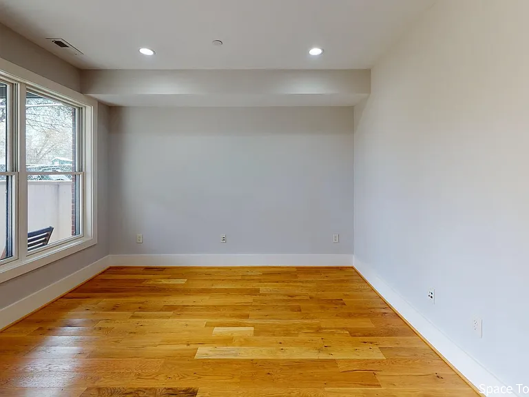 1157 Oates St NE #1A — Photo 6