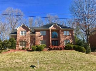 2817 Berkshire Ln, Kingsport, TN 37660