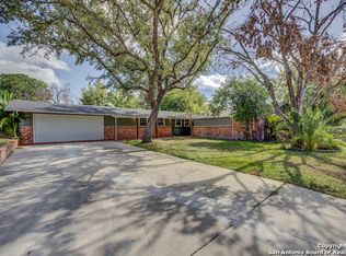 215 Clearview Dr, San Antonio, TX 78228