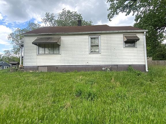 5th image of 3105 Walker Ave