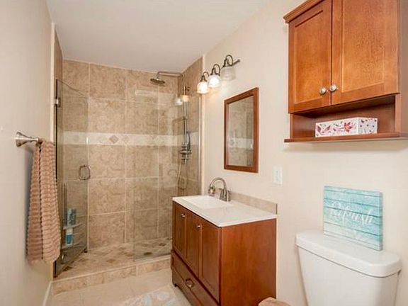 2nd image of 1487 Curlew Ave #1