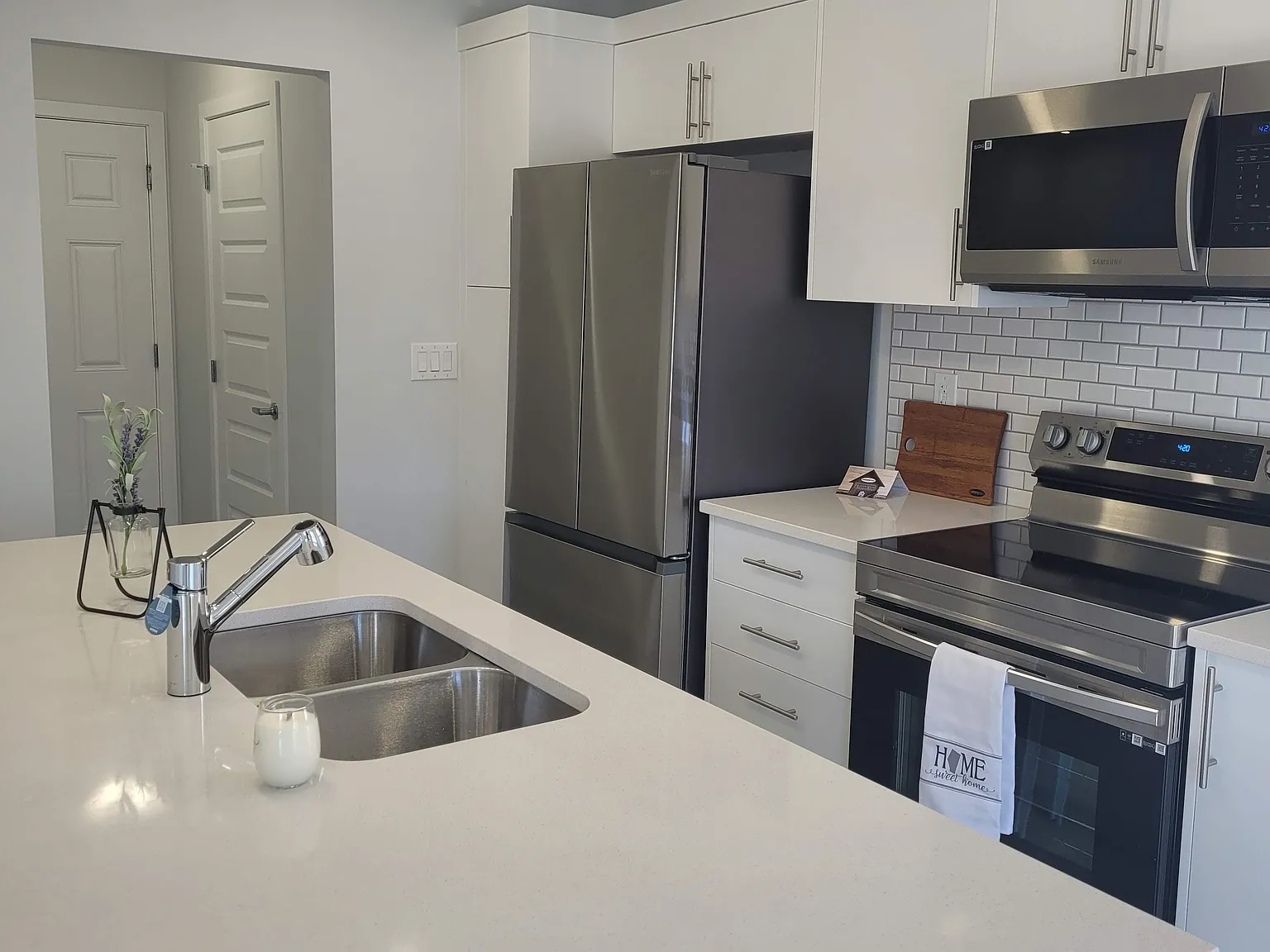 64 Cityside Grove NE — Photo 4