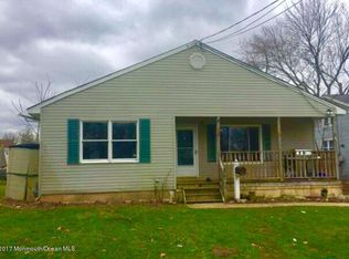 13 Willow St, Hazlet, NJ 07730