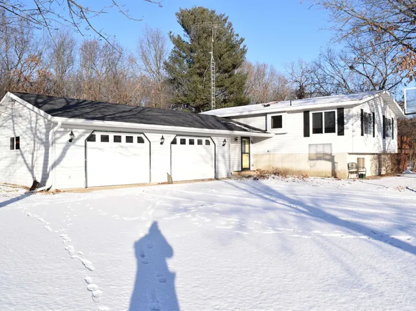 N1538 County Rd E, Waupaca, WI 54981