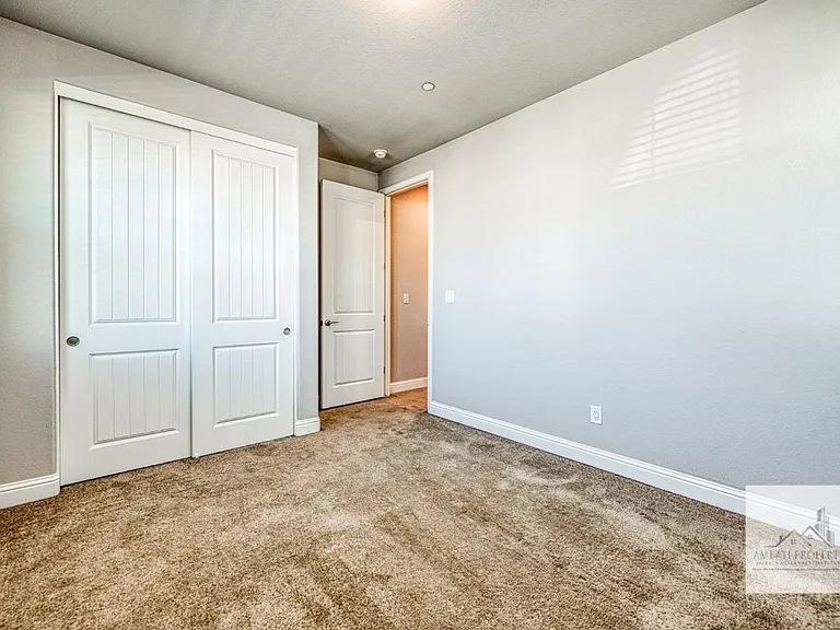 1437 E Via Viola Way — Photo 21