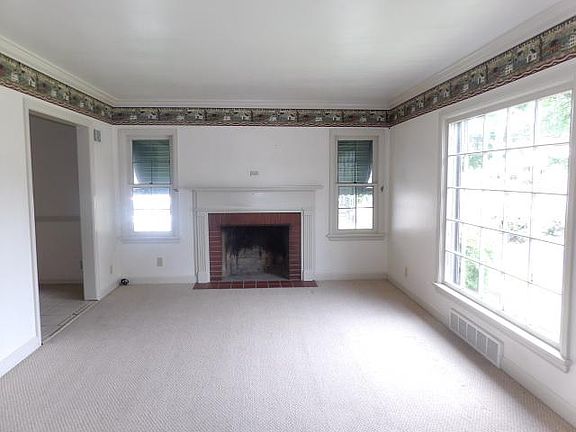 5th image of 29 Beechwood Dr
