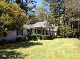 205 April Ln, Wetumpka, AL 36092