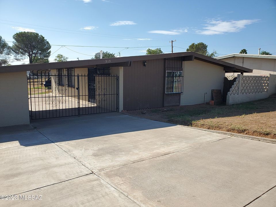 1st image of 919 W 5th Ave
