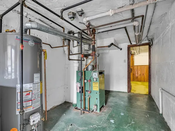 67-56 Exeter Street image 15 of 25