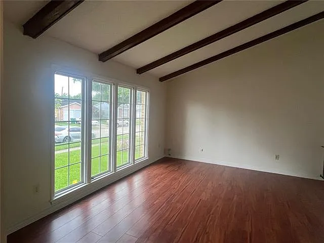 5 bed, 2.0 bath, 2197 sqft, $2,150 — Photo 3