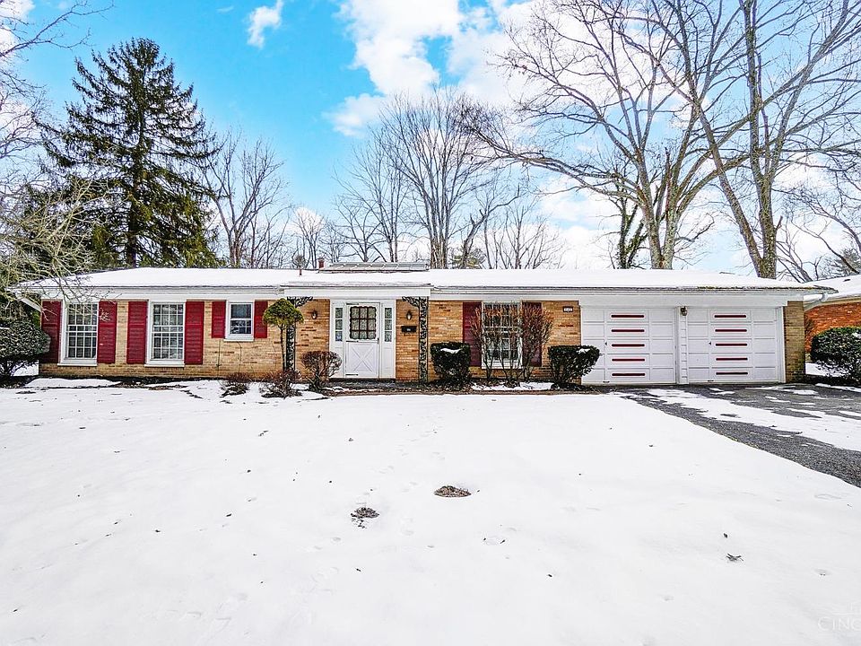 1st image of 113 Fieldstone Dr