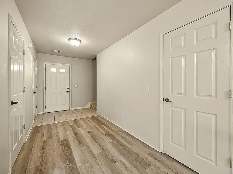 2351 W Skyler Dr — Photo 6
