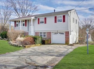 367 Colonial Dr, Toms River, NJ 08753